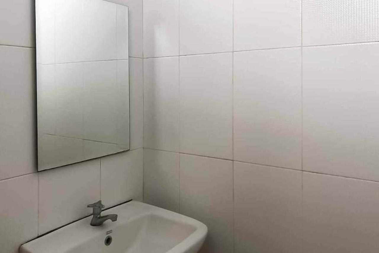 Malang Hill Syariah Redpartner Hotell Exteriör bild