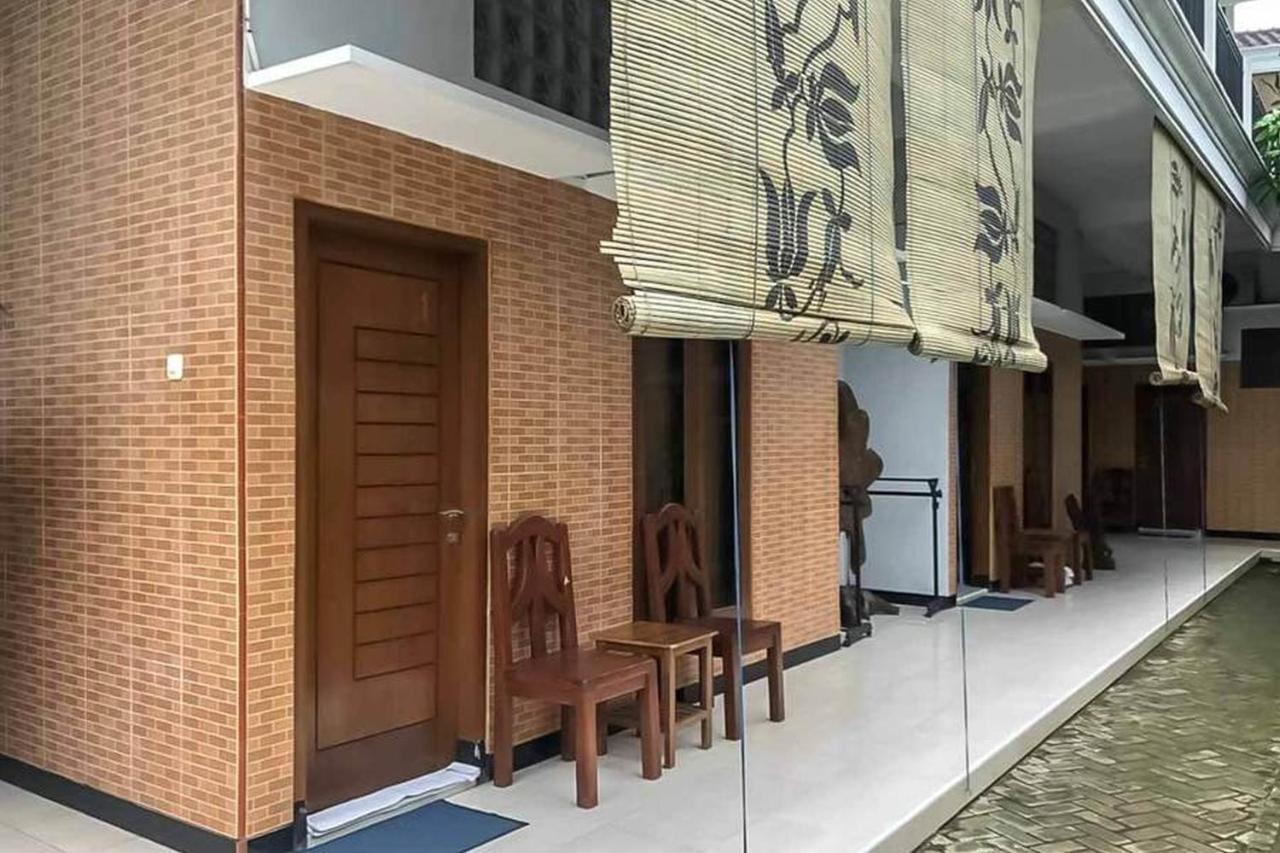 Malang Hill Syariah Redpartner Hotell Exteriör bild