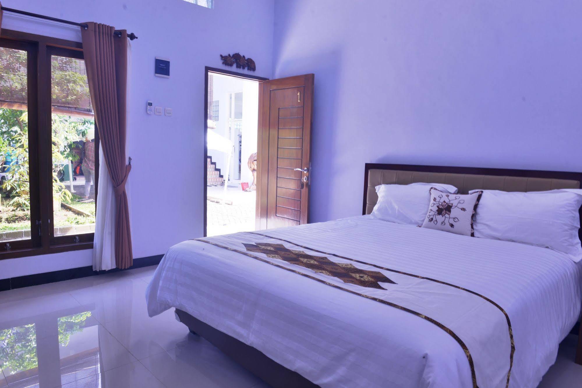 Malang Hill Syariah Redpartner Hotell Exteriör bild