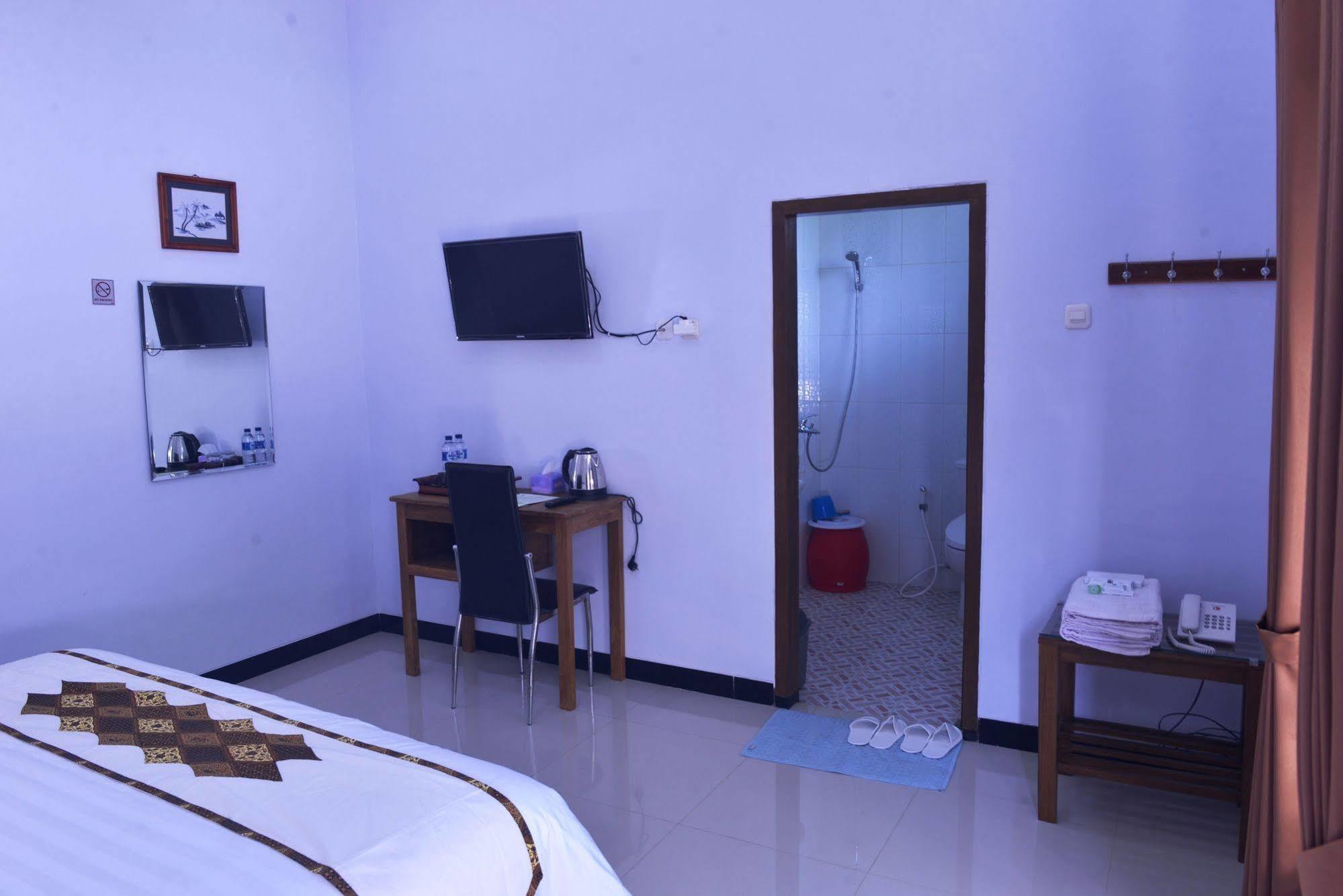 Malang Hill Syariah Redpartner Hotell Exteriör bild